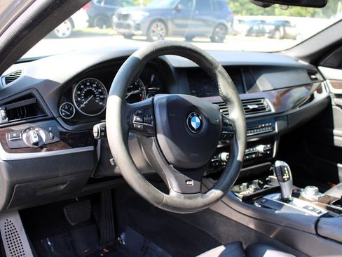 Used 2013 BMW 550i Sedan image 15