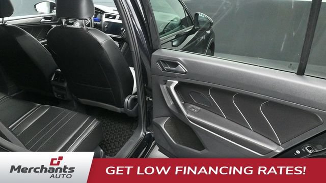 Used 2024 Volkswagen Tiguan SE R-Line AWD/4WD image 10