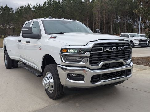 New 2026 RAM 3500 Tradesman image 2