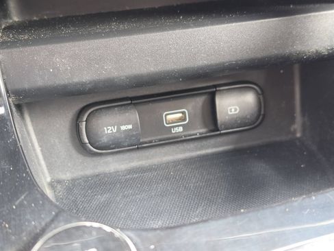 Used 2022 Kia Seltos S FWD image 22