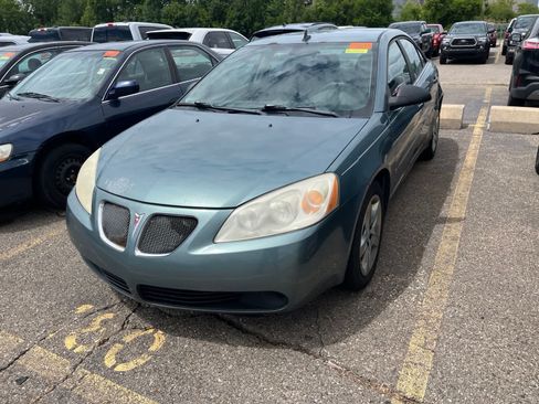 Used 2009 Pontiac G6 Sedan FWD image 2