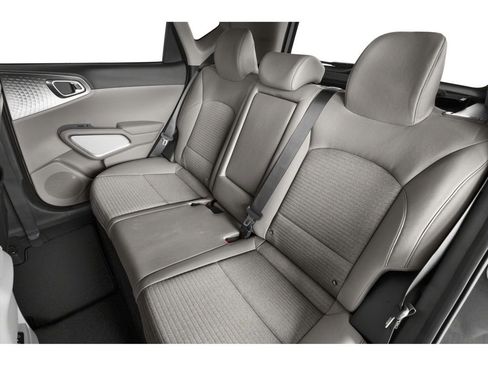 Used 2023 Kia Soul EX image 8