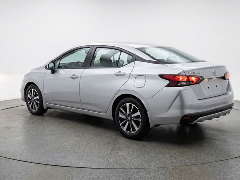 Used 2025 Nissan Versa SV image 6