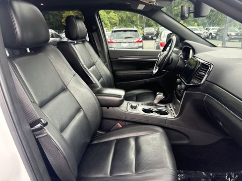 Used 2019 Jeep Grand Cherokee Limited AWD/4WD image 28
