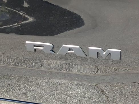 New 2026 RAM 1500 4x4 Crew Cab image 13