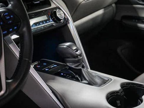 Certified 2022 Toyota Venza LE image 25