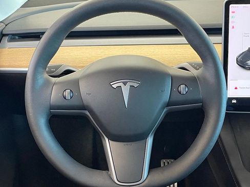 Used 2022 Tesla Model Y Performance image 25