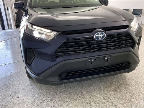 Used 2024 Toyota RAV4 XLE image 38