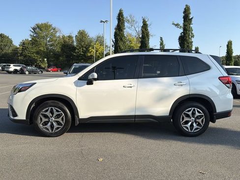 Used 2024 Subaru Forester Premium AWD/4WD image 6