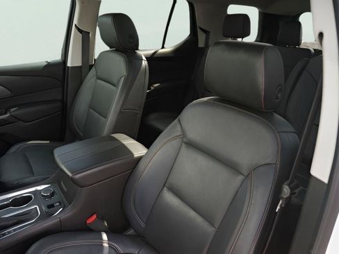 Used 2019 Chevrolet Traverse Premier w/ Driver Confidence II Package FWD image 10