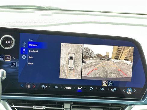 New 2026 Chevrolet Equinox EV LT image 17