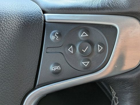 Used 2017 GMC Yukon XL SLT w/ Open Road Package image 30