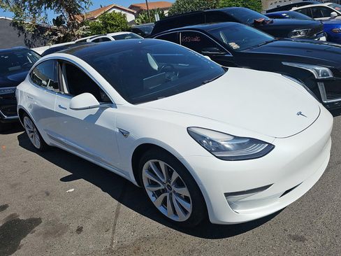 Used 2018 Tesla Model 3 Long Range RWD image 2