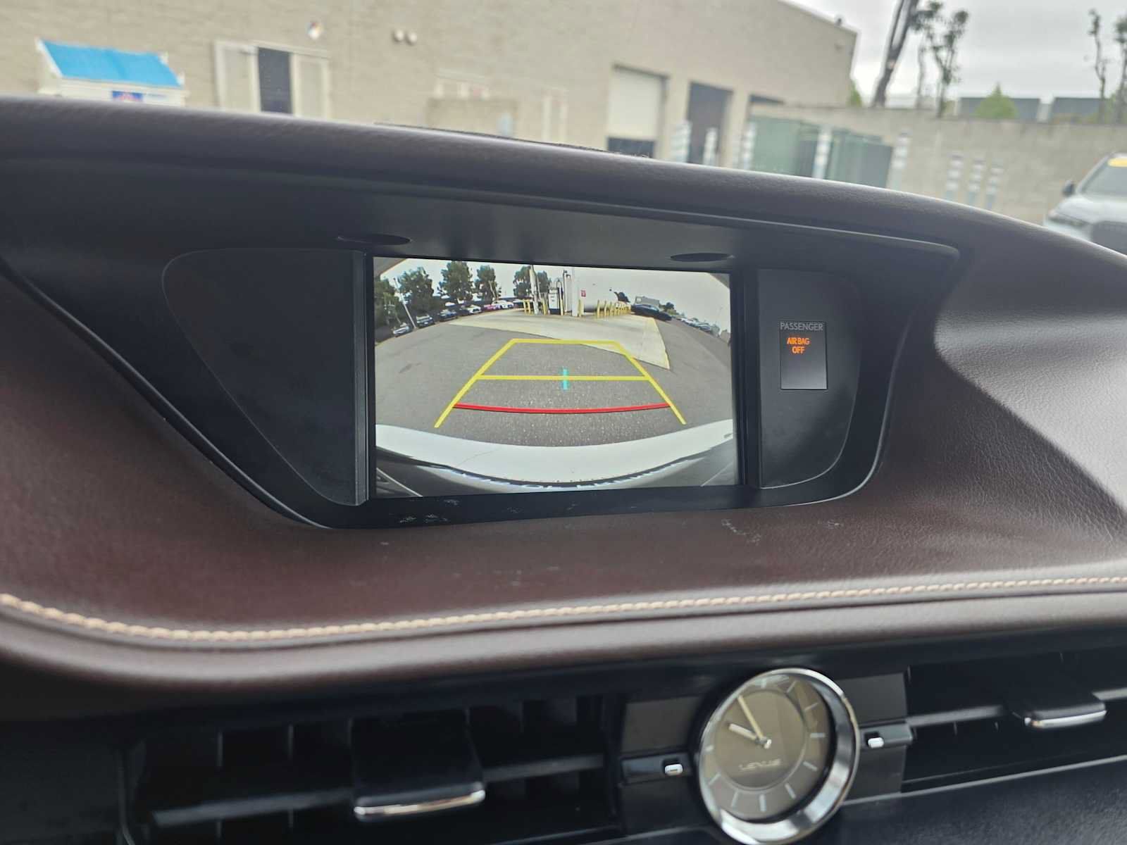 Used 2017 Lexus ES 350 w/ Accessory Package FWD image 28