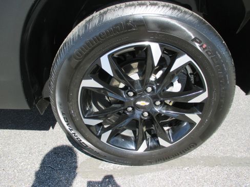 Used 2023 Chevrolet TrailBlazer LT w/ Convenience Package image 9