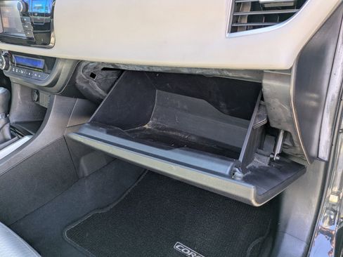 Used 2015 Toyota Corolla LE w/ Body Protection Package #1 FWD image 28