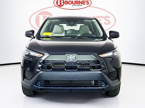 Used 2026 Toyota Corolla Cross L AWD/4WD image 3