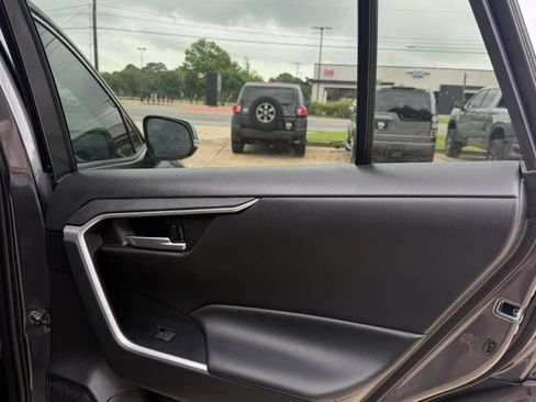 Used 2023 Toyota RAV4 XLE FWD image 22