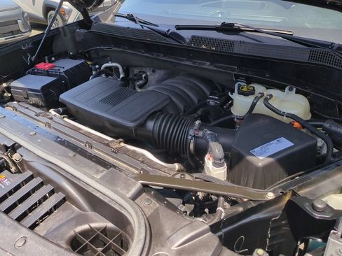 Used 2021 Chevrolet Silverado 1500 LT Trail Boss w/ Convenience Package II AWD/4WD image 29