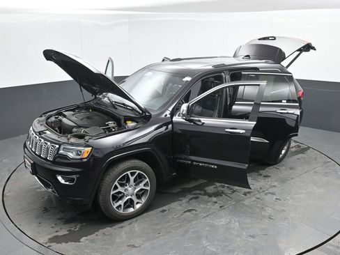 Used 2020 Jeep Grand Cherokee Overland image 59