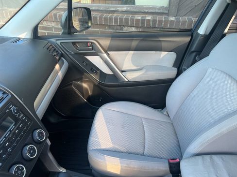 Used 2014 Subaru Forester 2.5i image 11