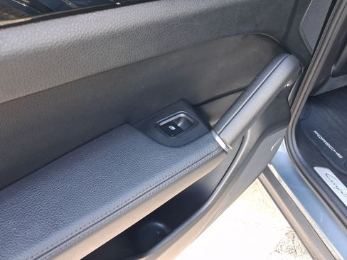 Used 2019 Porsche Cayenne AWD/4WD image 27