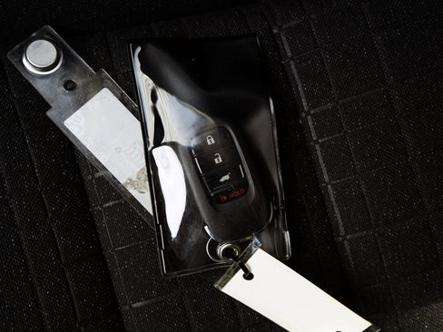 Used 2026 Honda HR-V LX image 45