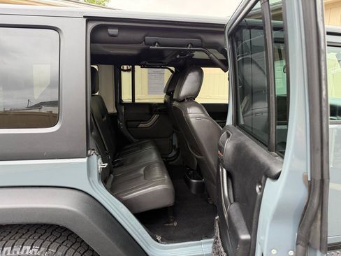 Used 2014 Jeep Wrangler Unlimited Sport w/ Quick Order Package 24S AWD/4WD image 4
