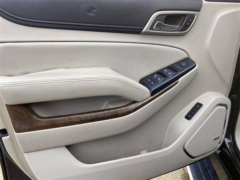 Used 2019 GMC Yukon Denali w/ Denali Ultimate Package image 13