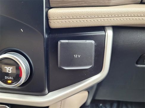 Certified 2024 Ford Expedition Limited image 19