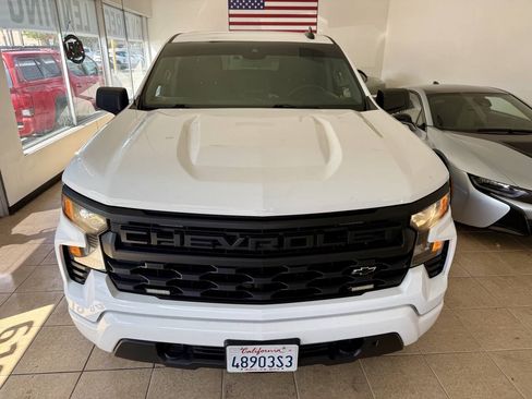 Used 2023 Chevrolet Silverado 1500 Custom AWD/4WD image 2