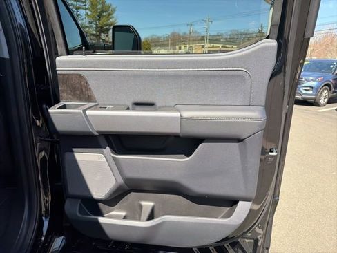 Used 2026 Ford F350 Lariat w/ Black Appearance Package image 25