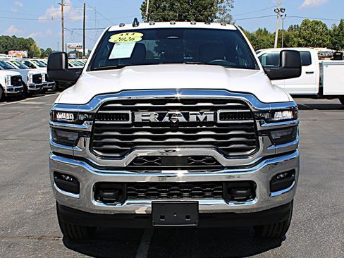 Used 2026 RAM 2500 Tradesman w/ Chrome Appearance Group AWD/4WD image 20