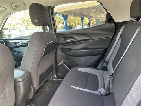 Used 2025 Chevrolet TrailBlazer LT image 32