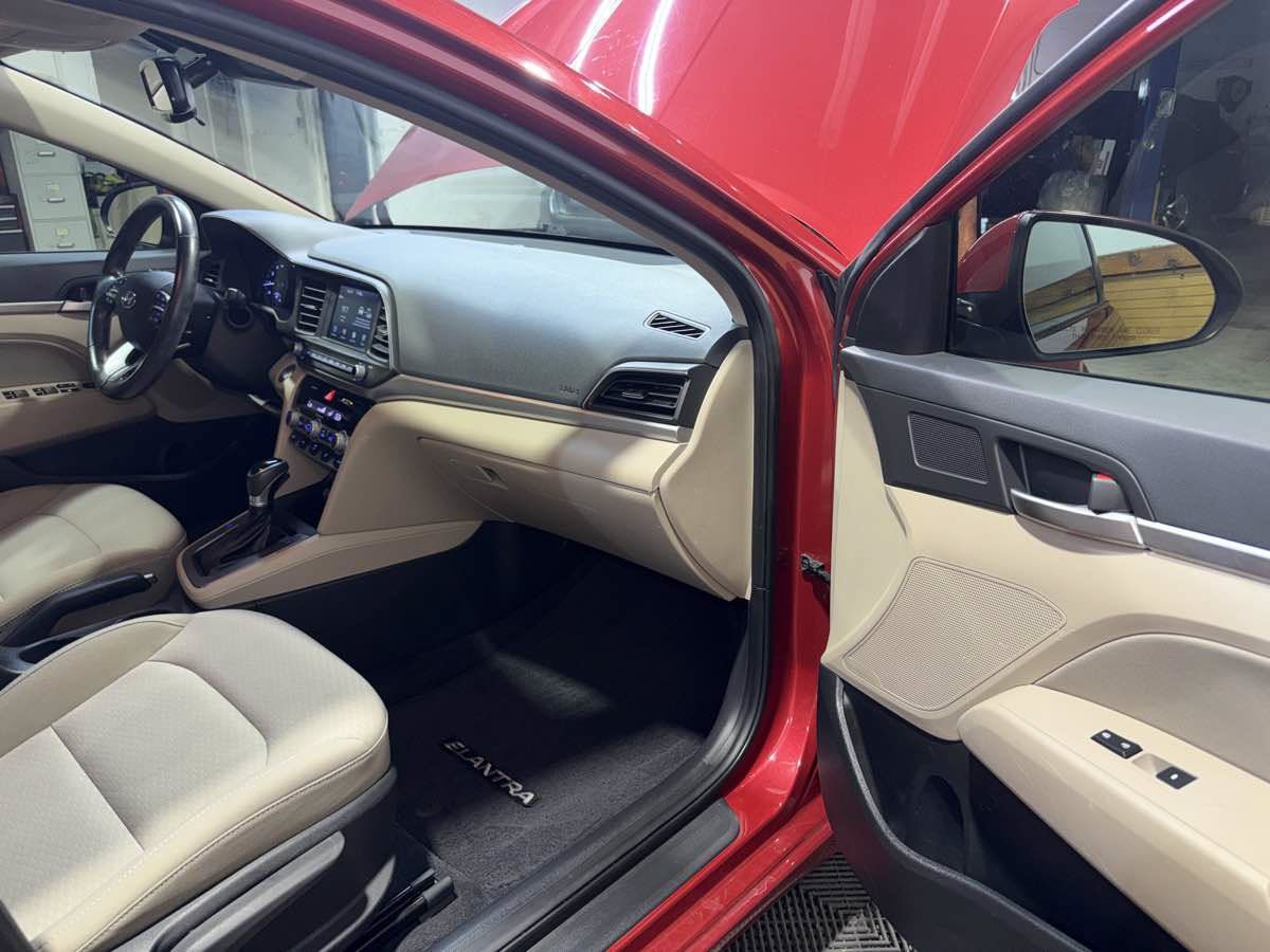 Used 2019 Hyundai Elantra Value Edition FWD image 28