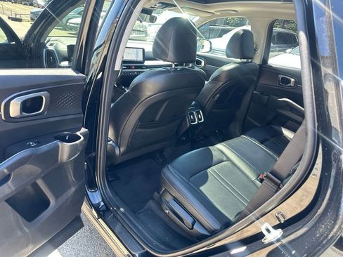 Used 2024 Kia Sorento S w/ Panoramic Sunroof Package AWD/4WD image 23