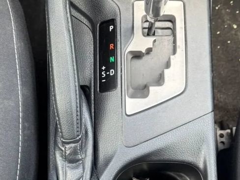 Used 2018 Toyota RAV4 XLE FWD image 13