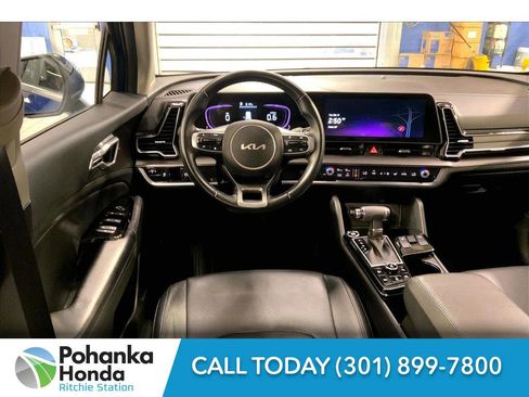 Used 2024 Kia Sportage EX image 4