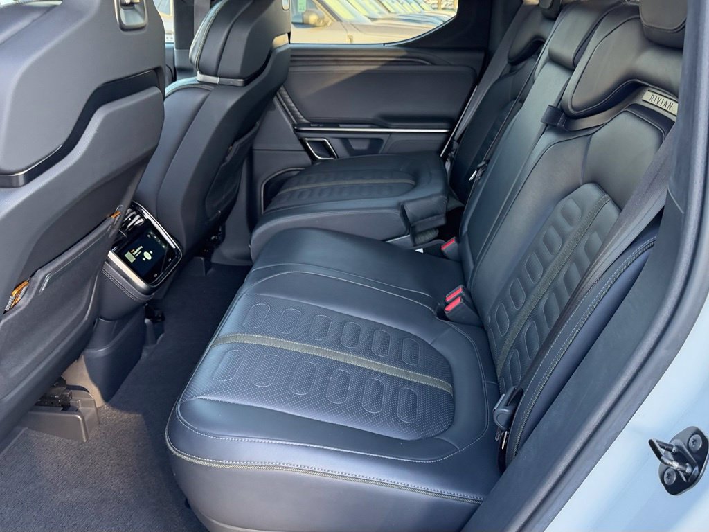 Used 2024 Rivian R1T Adventure Dual AWD/4WD image 29