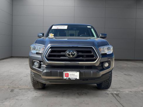 Certified 2022 Toyota Tacoma SR5 AWD/4WD image 8