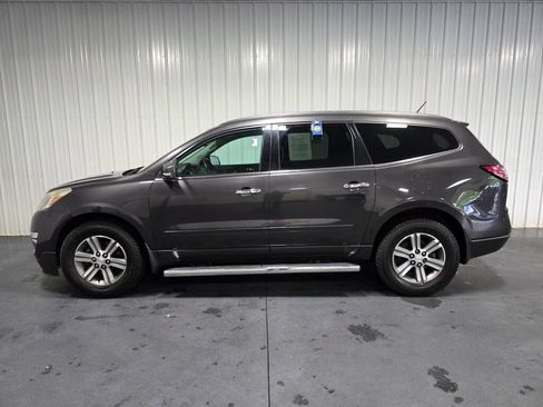 Used 2017 Chevrolet Traverse LT AWD/4WD image 4
