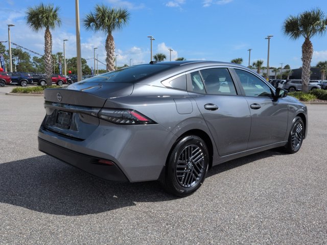 Certified 2027 Nissan Sentra SV w/ SV Convenience Package FWD image 4