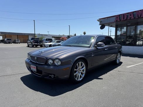 Used 2008 Jaguar XJ8 RWD image 7