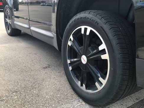 Used 2017 GMC Terrain SLE w/ Nightfall Package FWD image 11