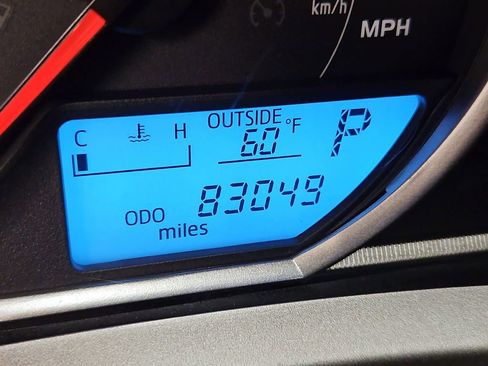 Used 2015 Toyota RAV4 LE AWD/4WD image 22