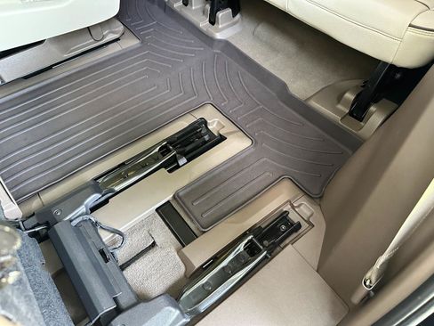 Used 2022 GMC Yukon Denali RWD image 24