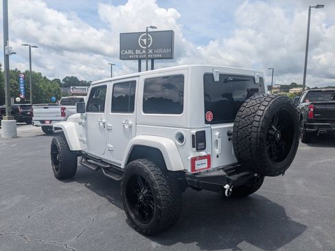 Used 2014 Jeep Wrangler Unlimited Sahara w/ Connectivity Group AWD/4WD image 7