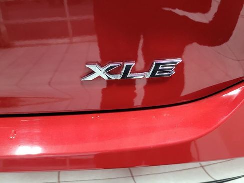 Used 2025 Toyota Camry XLE image 7