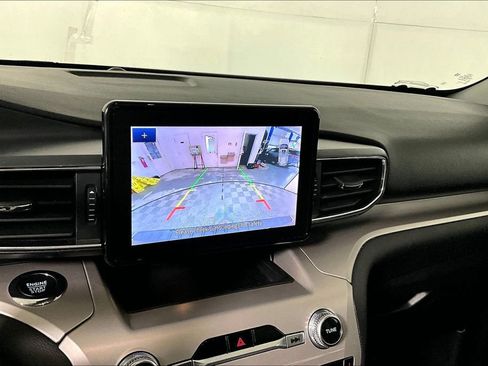 Used 2023 Ford Explorer XLT w/ Equipment Group 202A image 21