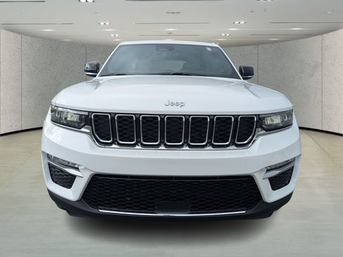 Used 2024 Jeep Grand Cherokee Limited image 8